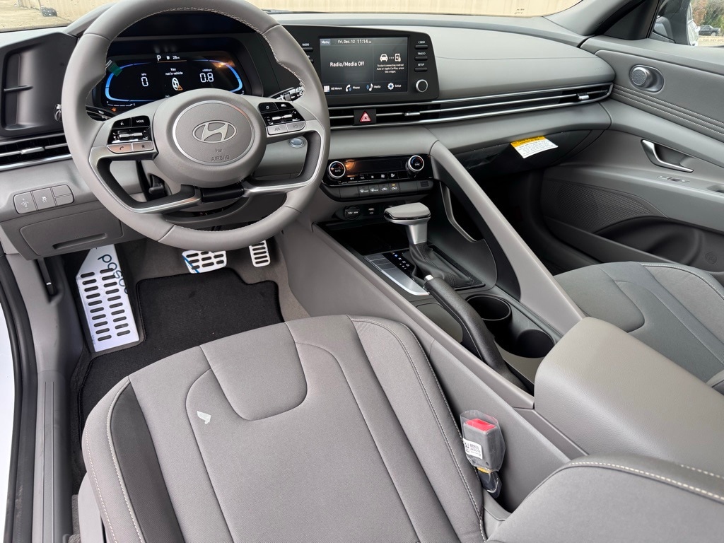 New 2026 Hyundai Elantra SEL Sport Sedan