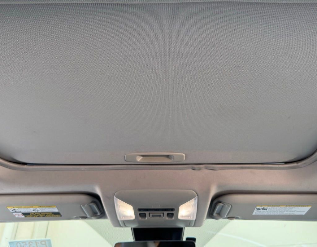 2022 Toyota RAV4 Limited - Photo 3