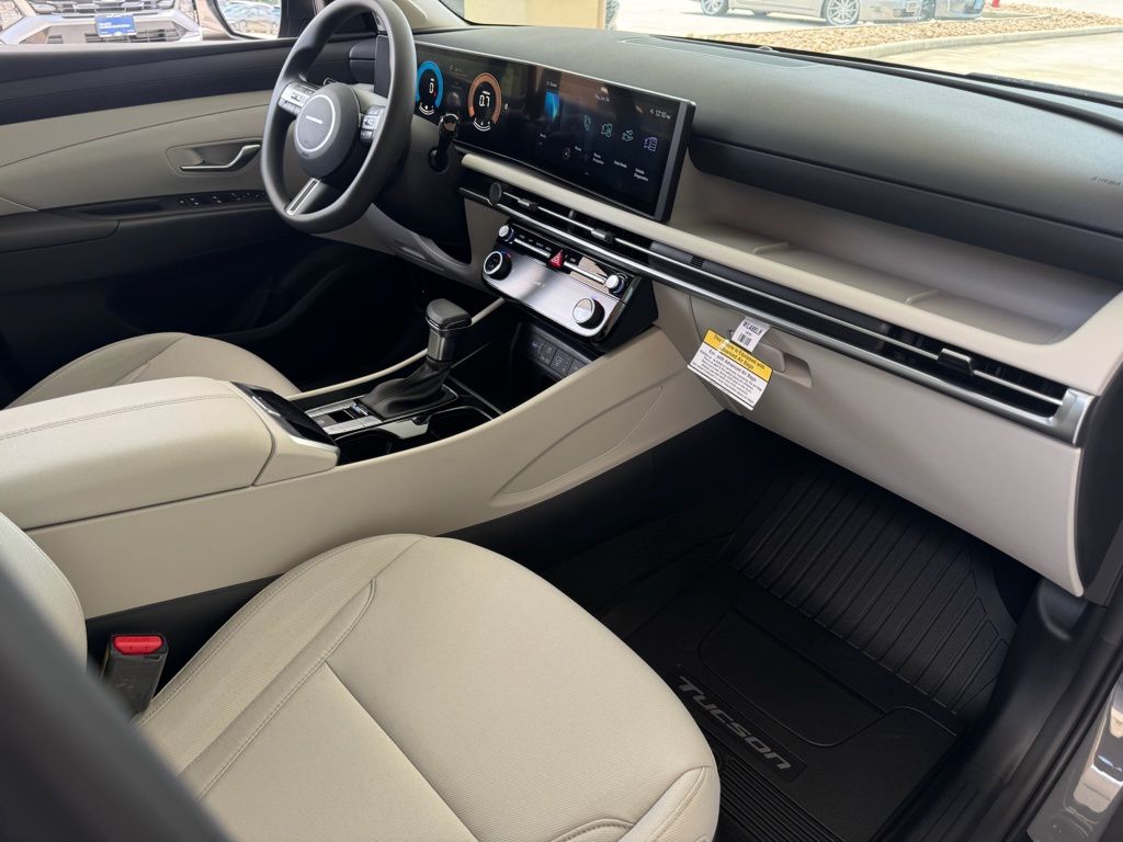 2025 Hyundai Tucson SEL - Photo 17