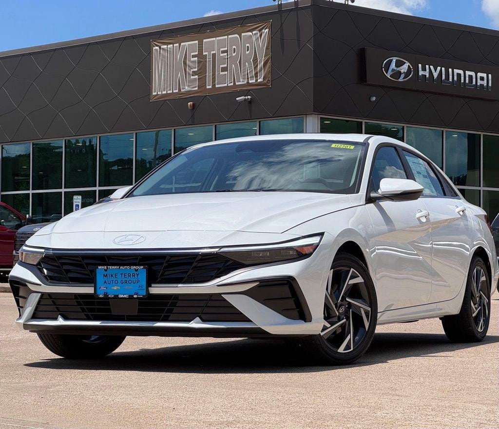 New 2026 Hyundai Elantra Limited Sedan