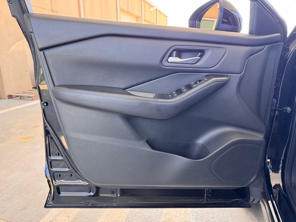 2024 Nissan Rogue SV - Photo 22