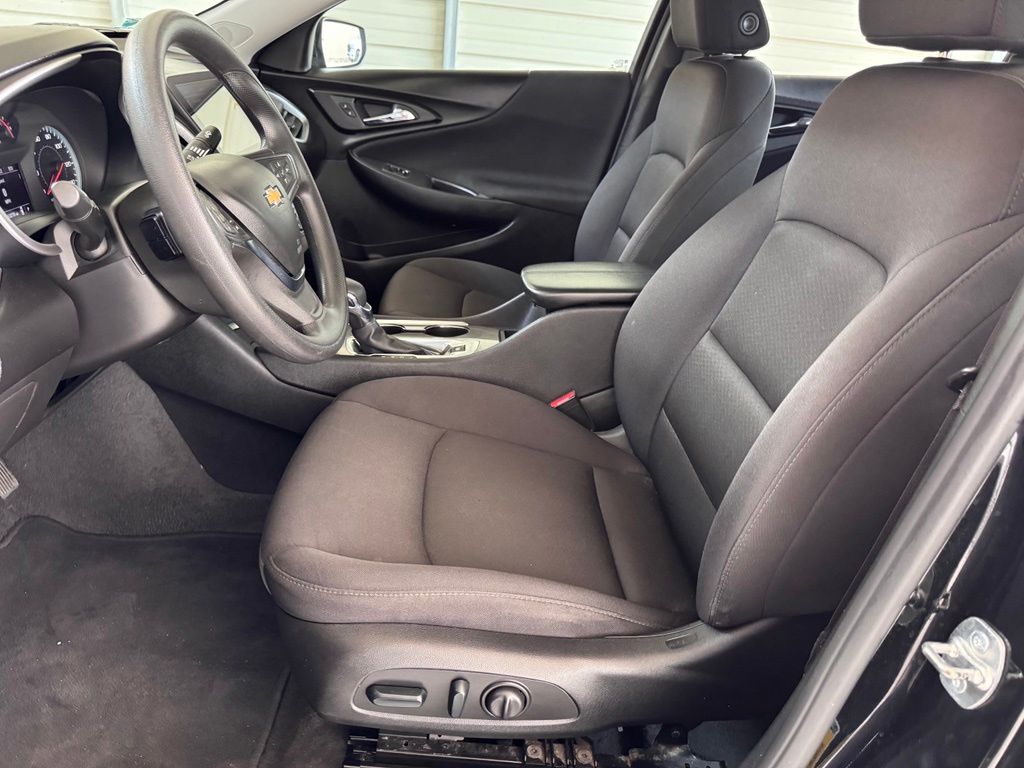 2024 Chevrolet Malibu 1LT - Photo 9