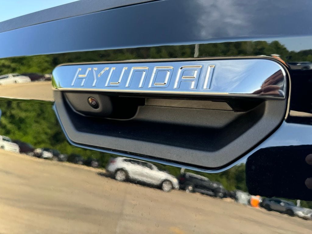 2025 Hyundai Santa Cruz Limited - Photo 16