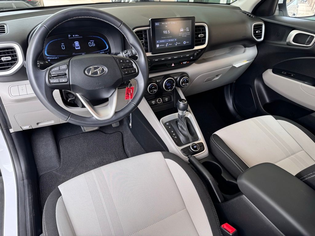 Used 2023 Hyundai Venue SEL SUV