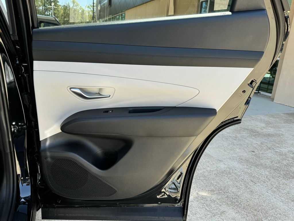2025 Hyundai Tucson SEL - Photo 21