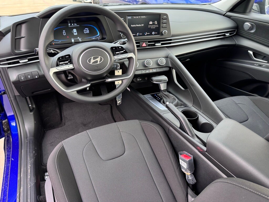 New 2026 Hyundai Elantra SE Sedan