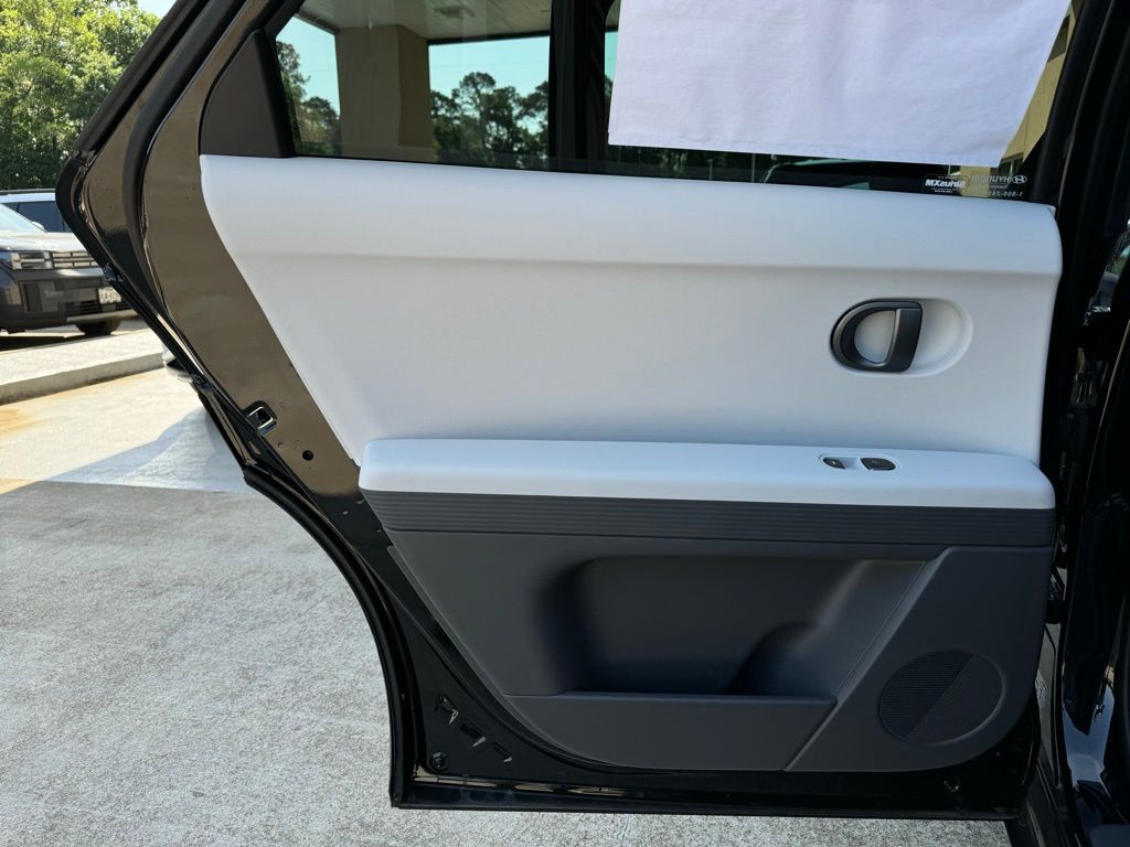 2025 Hyundai IONIQ 5 SEL - Photo 21