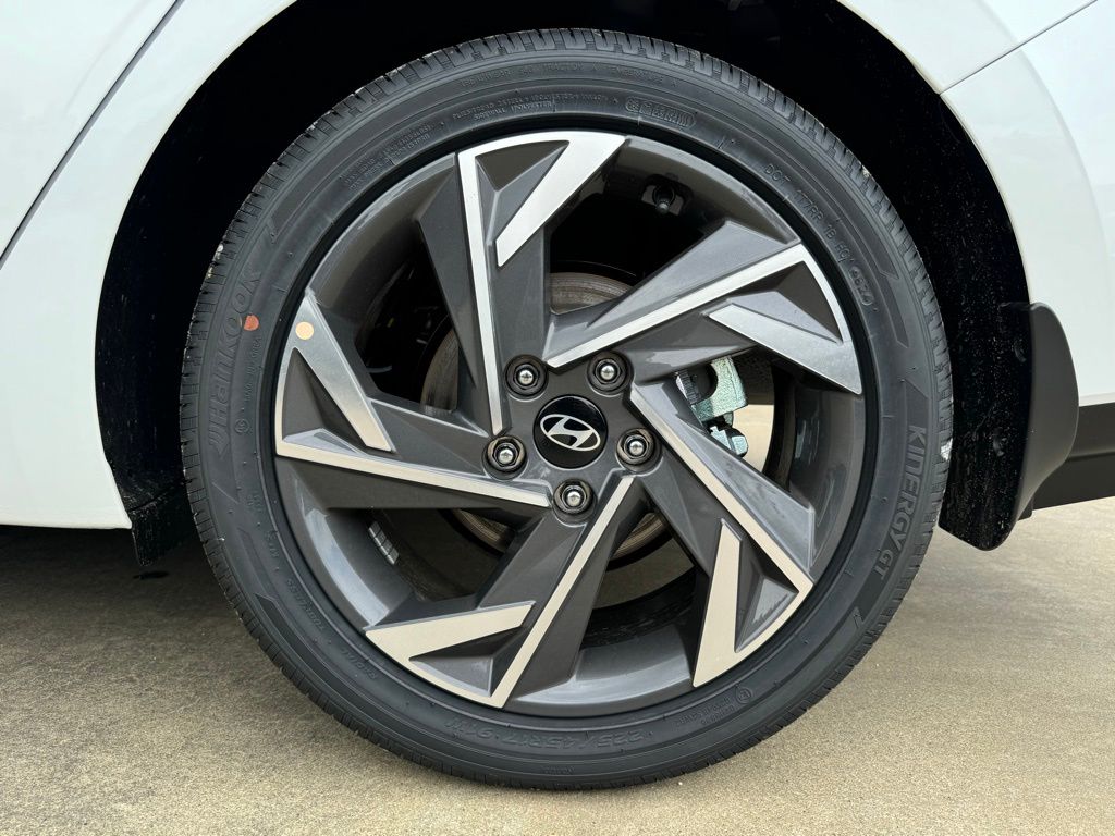 2025 Hyundai Elantra SEL - Photo 26