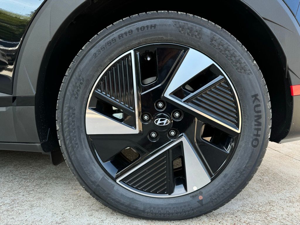 2025 Hyundai IONIQ 5 SEL - Photo 23