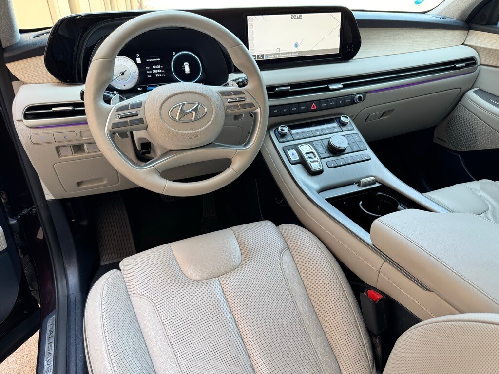 2024 Hyundai Palisade Limited photo 2