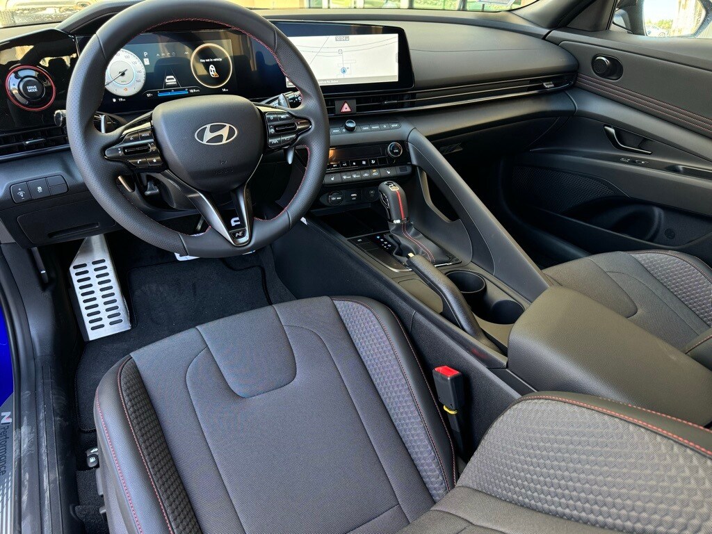 2025 Hyundai Elantra N Line photo 2
