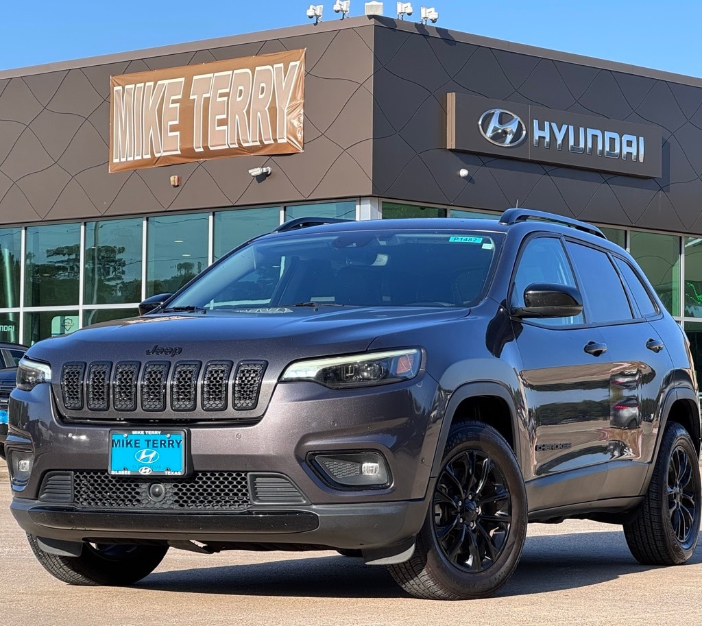 2023 Jeep Cherokee Altitude Lux's photo
