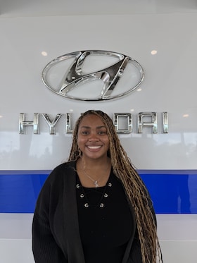 Staff member Kenidee Angelle from ID_368799