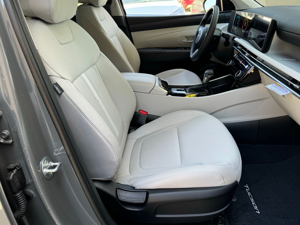 2025 Hyundai Tucson SEL - Photo 18