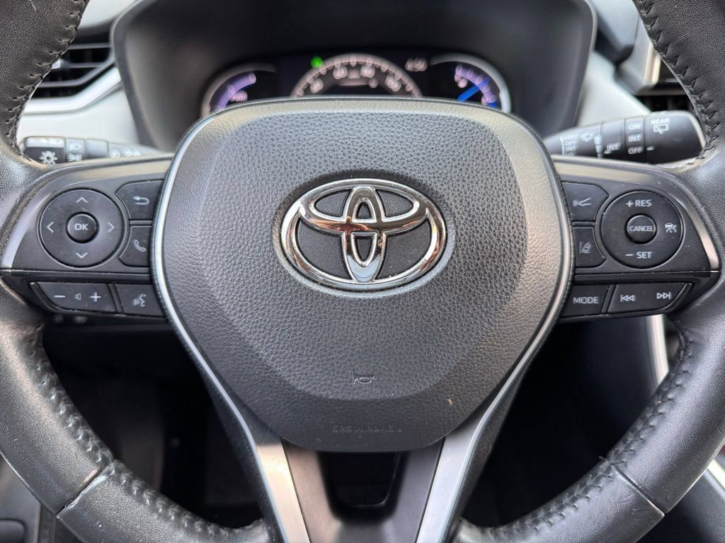 2022 Toyota RAV4 Limited - Photo 7