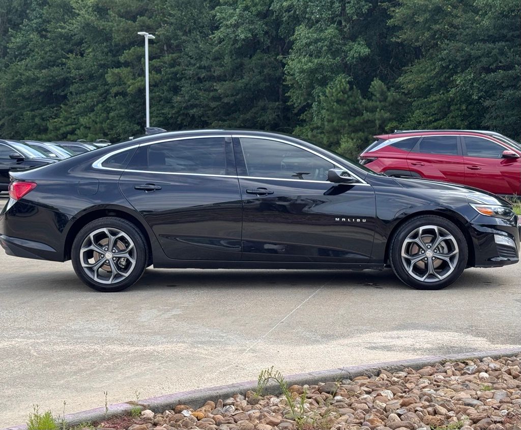2024 Chevrolet Malibu 1LT - Photo 11