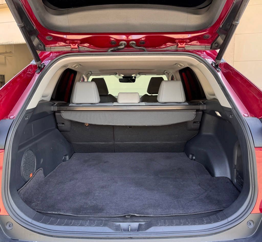 2022 Toyota RAV4 Limited - Photo 17