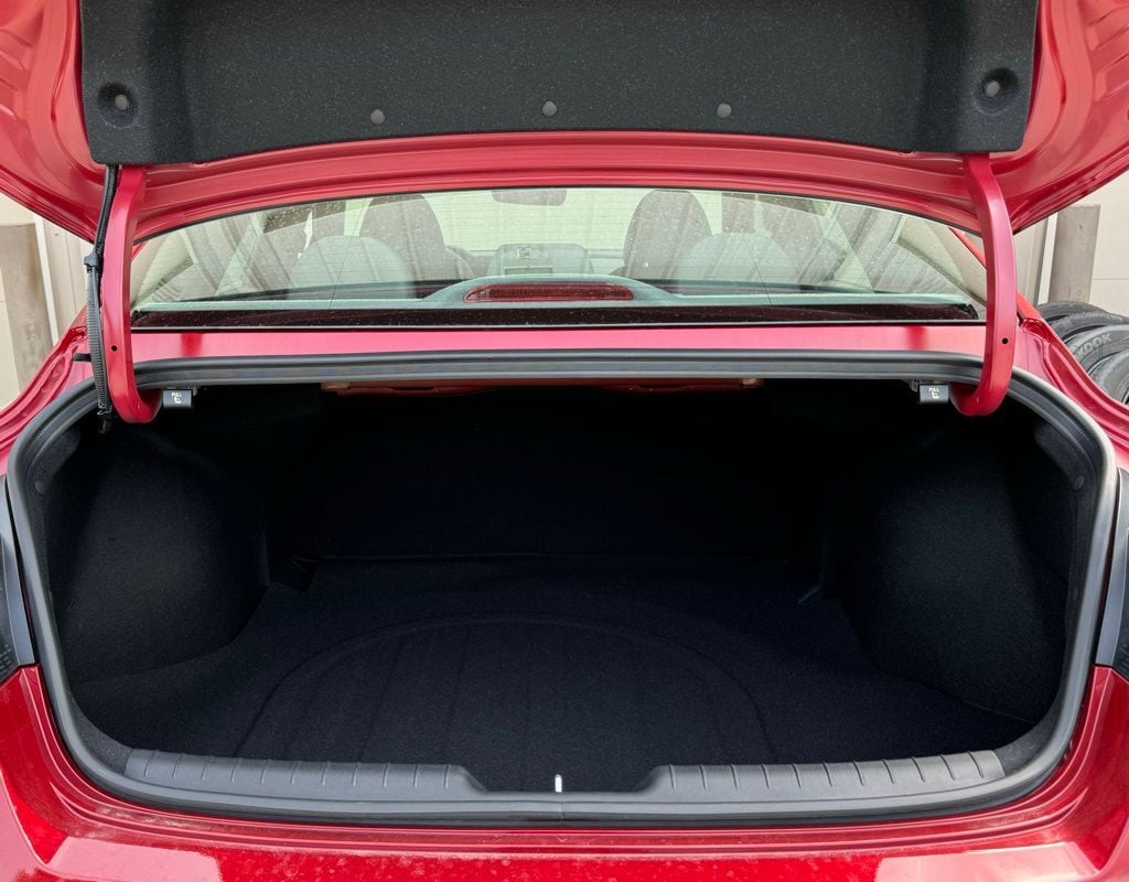 2025 Hyundai Elantra SEL - Photo 12