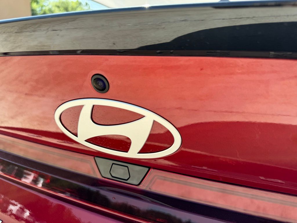 2025 Hyundai Elantra SEL - Photo 13