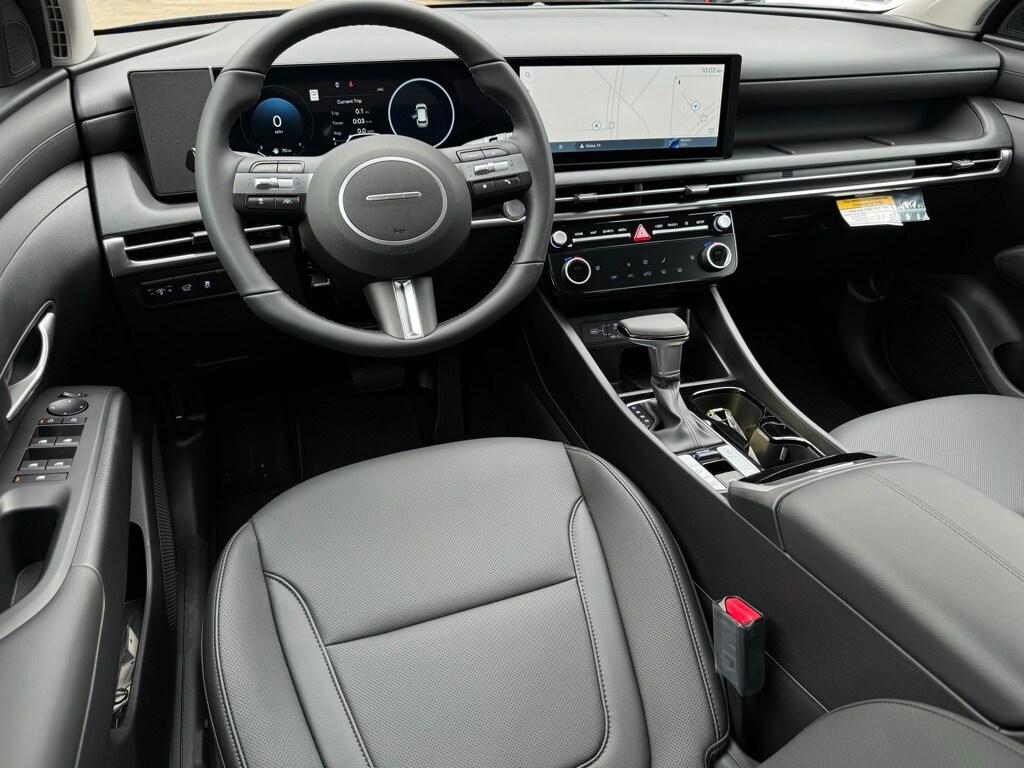 2025 Hyundai Tucson SEL Convenience photo 2