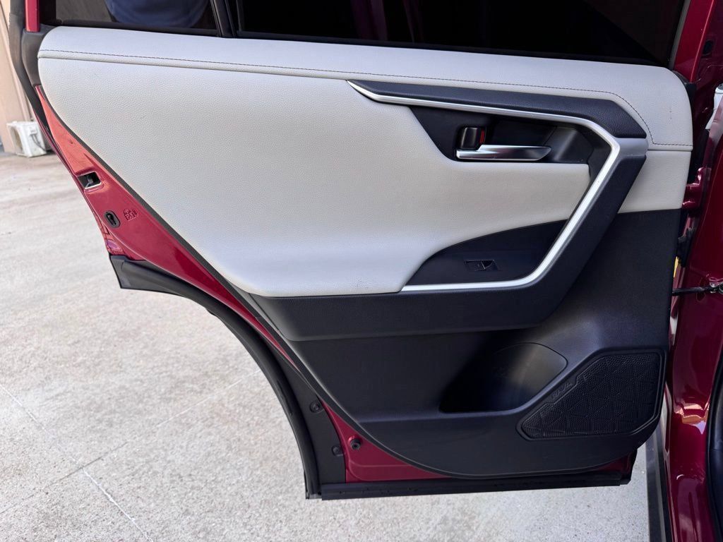 2022 Toyota RAV4 Limited - Photo 23