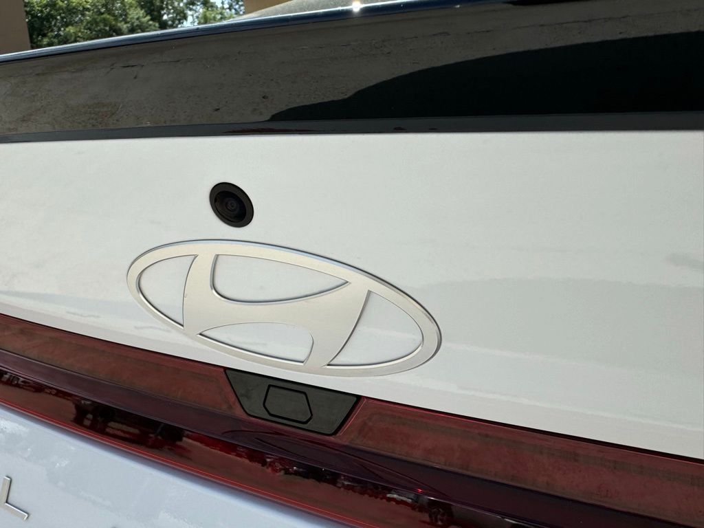 2025 Hyundai Elantra SEL - Photo 13