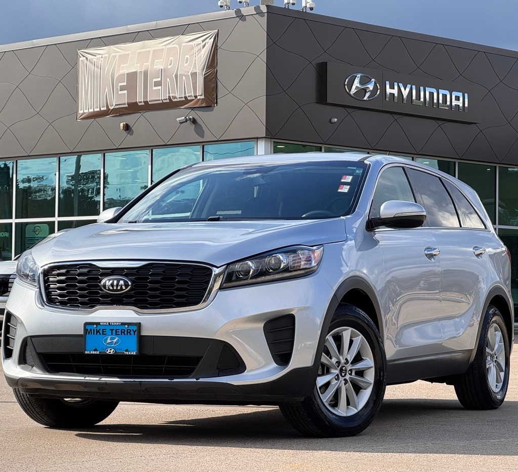 2020 Kia Sorento LX's photo