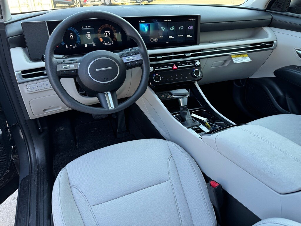 2026 Hyundai Tucson SEL photo 2