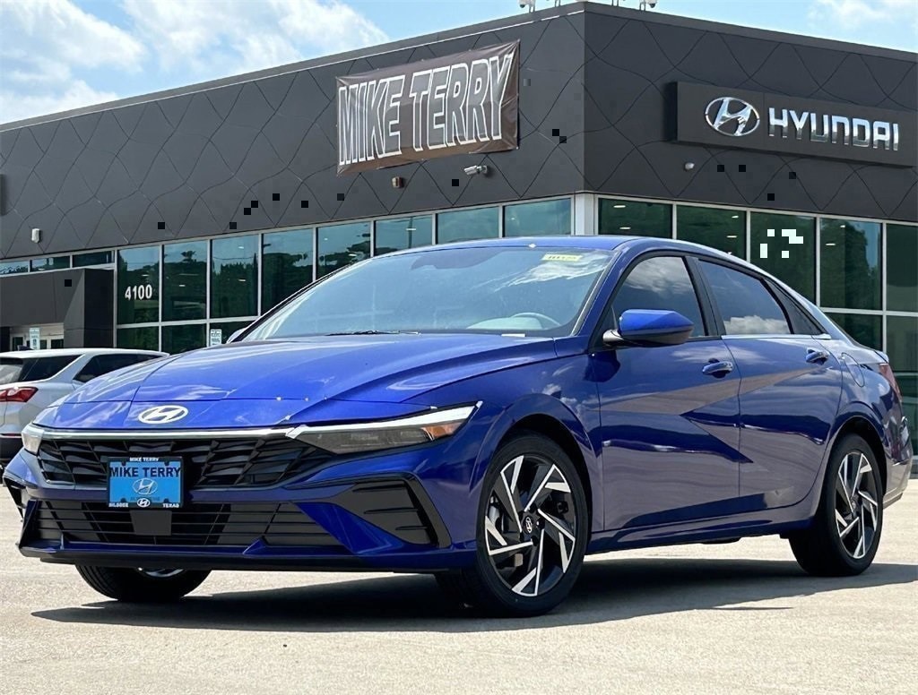 2024 Hyundai Elantra SEL's photo