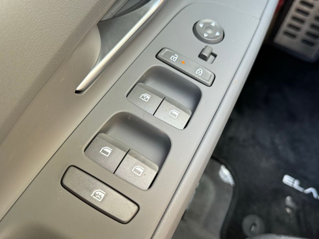 2025 Hyundai Elantra SEL - Photo 21