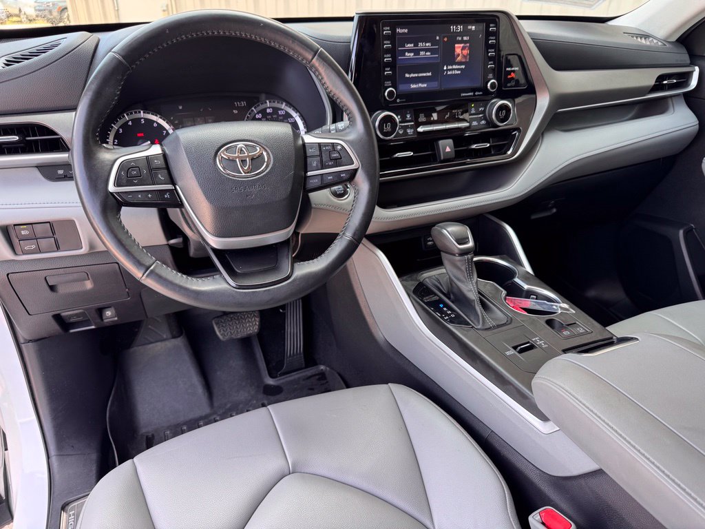 Used 2022 Toyota Highlander XLE SUV