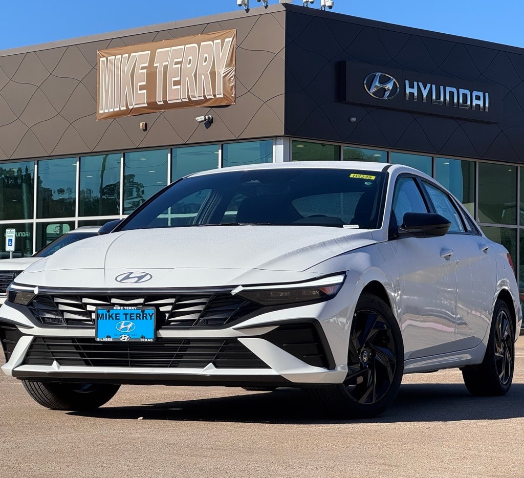 2026 Hyundai Elantra SEL's photo