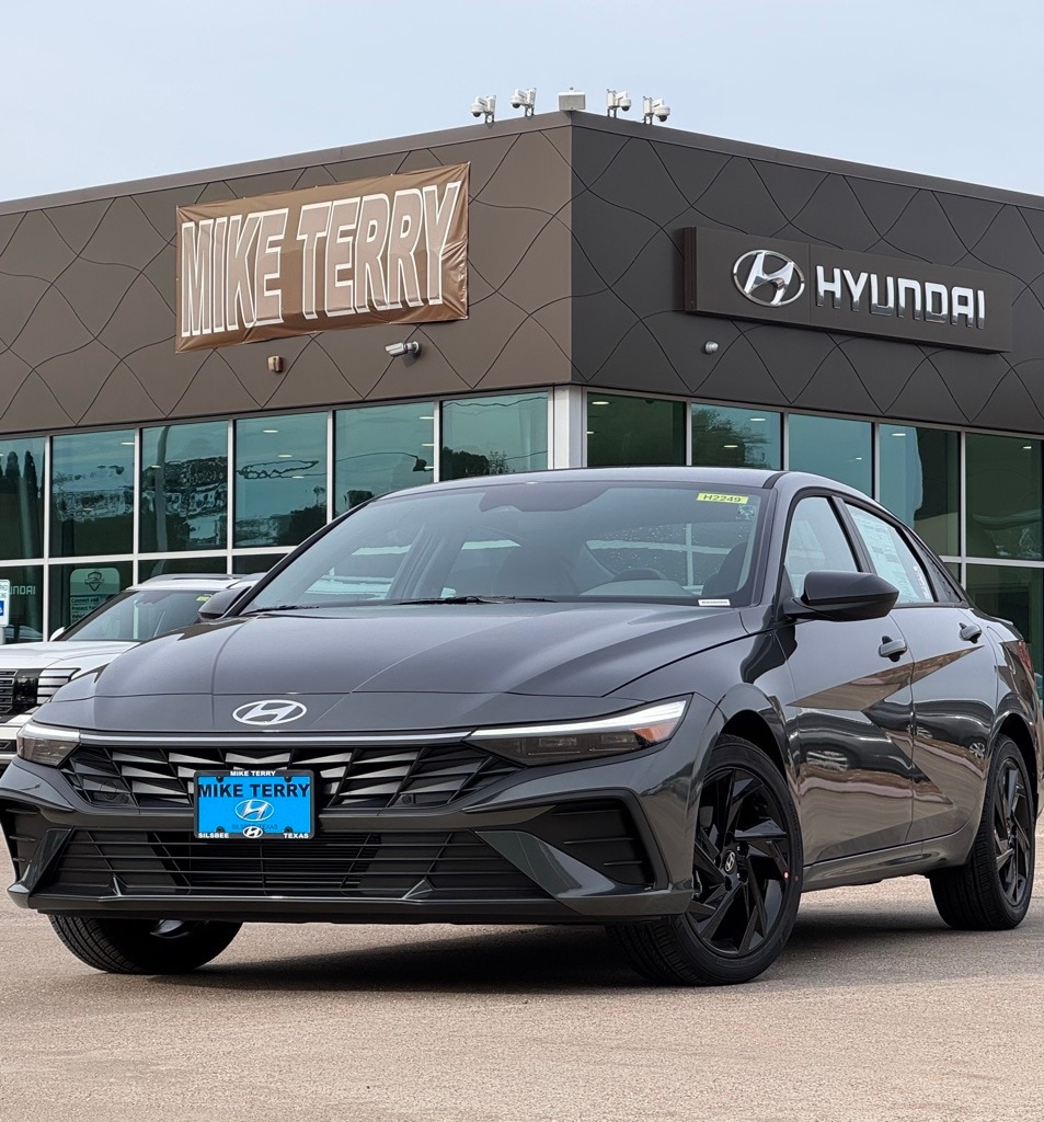 2026 Hyundai Elantra SEL's photo