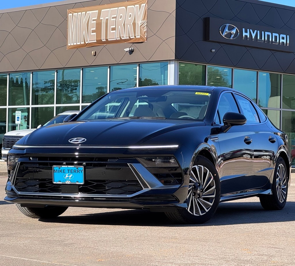 2026 Hyundai Sonata Hybrid SEL's photo