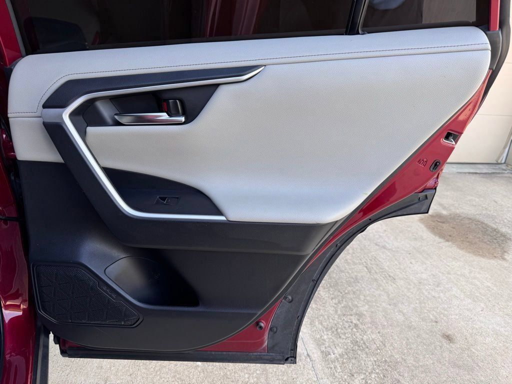 2022 Toyota RAV4 Limited - Photo 20