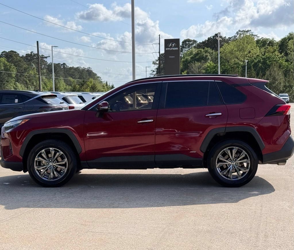 2022 Toyota RAV4 Limited - Photo 12
