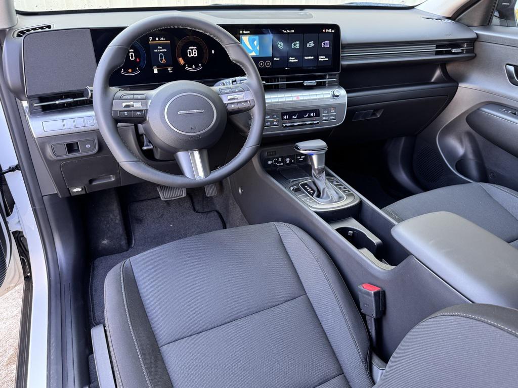 2026 Hyundai Kona SEL photo 2