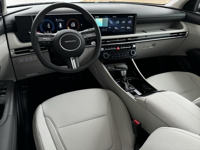 2025 Hyundai Tucson SEL photo 2