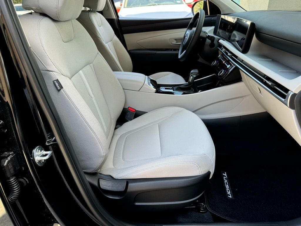 2025 Hyundai Tucson SEL - Photo 17