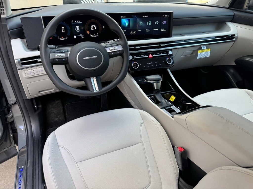 2026 Hyundai Tucson SEL photo 2