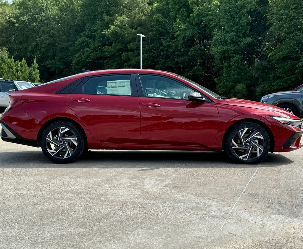 2025 Hyundai Elantra SEL - Photo 8