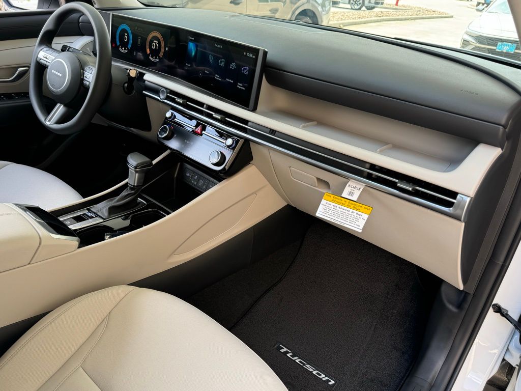 2025 Hyundai Tucson SEL - Photo 17