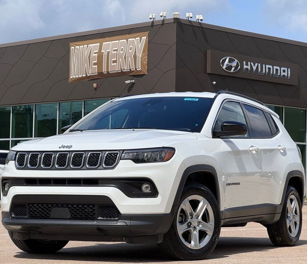 Used 2024 Jeep Compass Latitude SUV