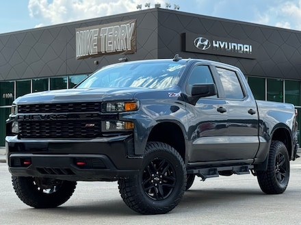 2022 Chevrolet Silverado 1500 LTD Custom Trail Boss Truck Crew Cab