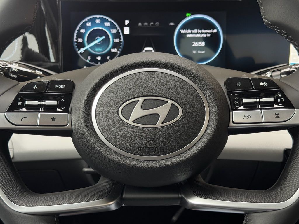 2025 Hyundai Elantra Limited - Photo 8