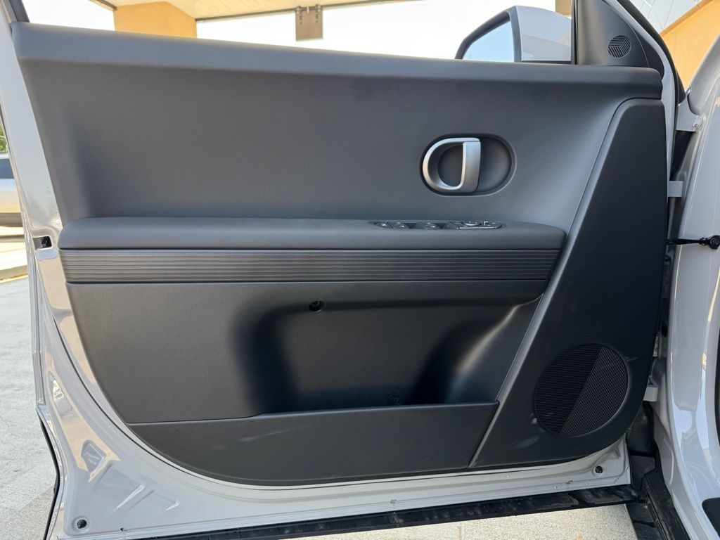 2025 Hyundai IONIQ 5 SEL - Photo 20