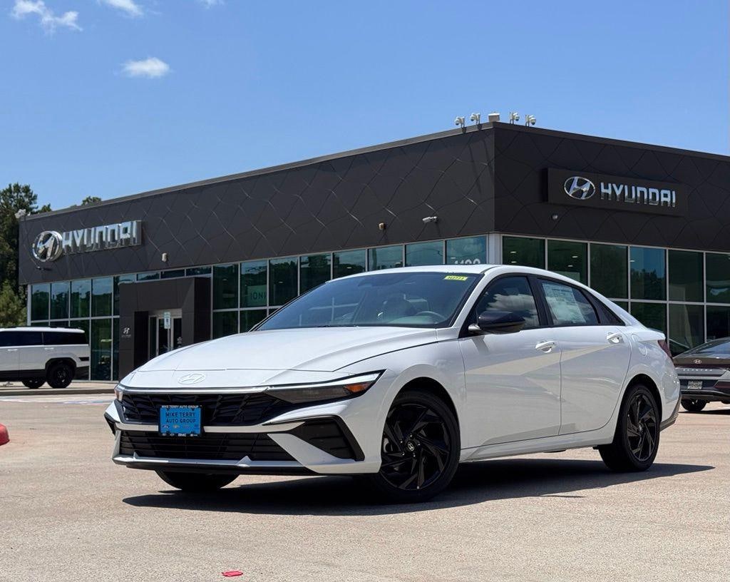 New 2026 Hyundai Elantra SEL Sport Sedan