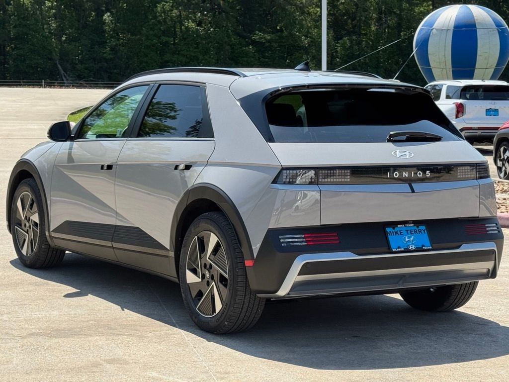 2025 Hyundai IONIQ 5 SEL - Photo 13