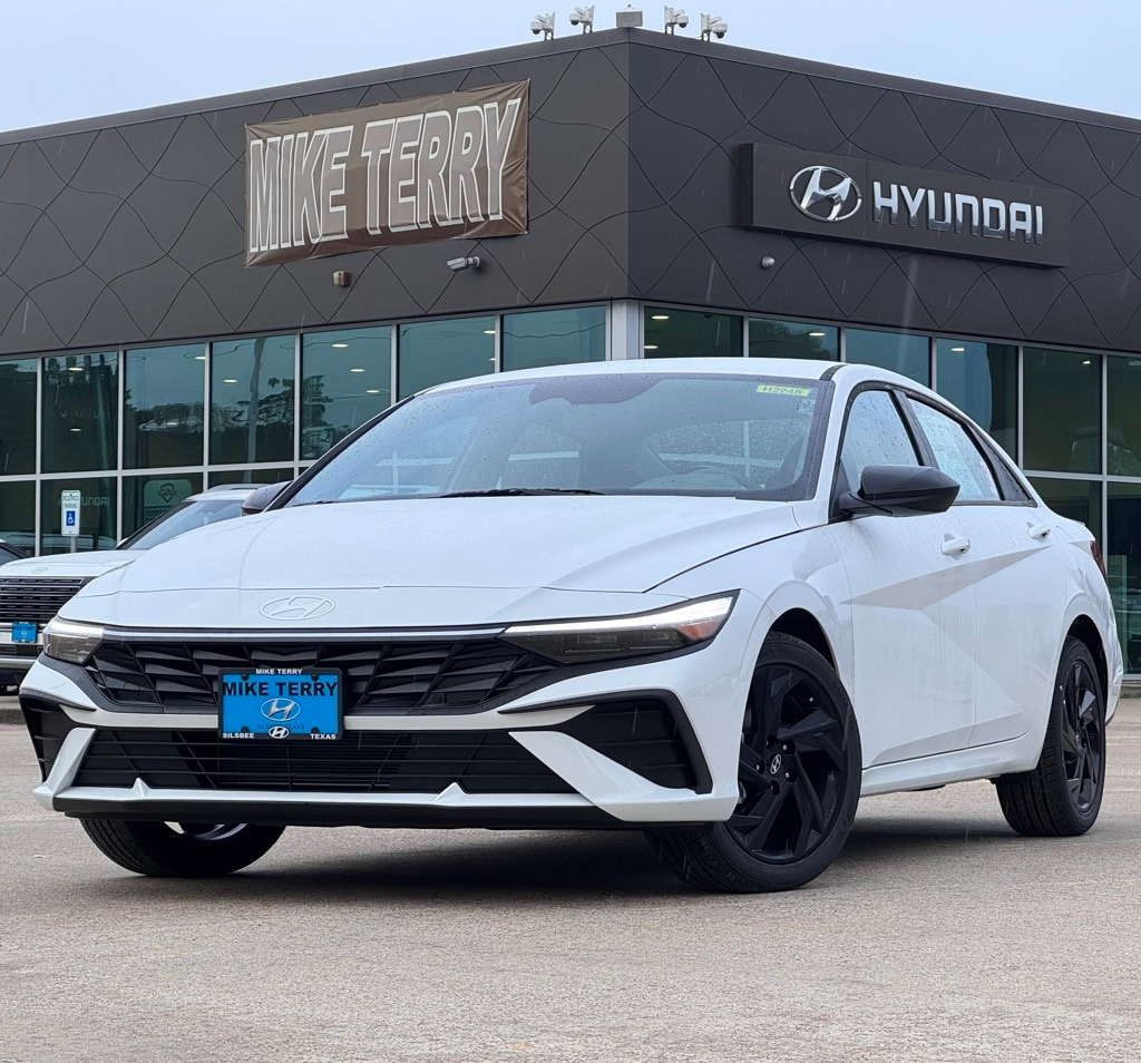 2026 Hyundai Elantra SEL's photo