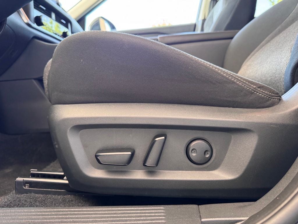 2024 Nissan Rogue SV - Photo 7